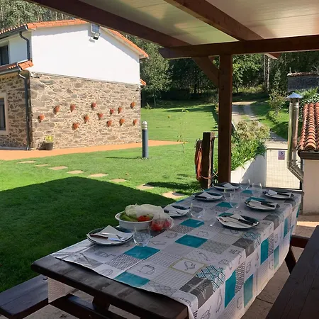 A Chousa Da Folgueira بيت للعطل *